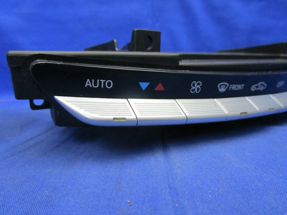 Interruptor de control térmico PN 221 870 86 58 Mercedes Benz S 550 2007 Foto 2 de 4