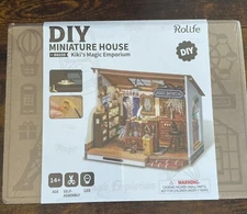 Rolife DIY Dollhouse Kit Miniature Furniture Creative Room Kids Toys Xmas Gifts
