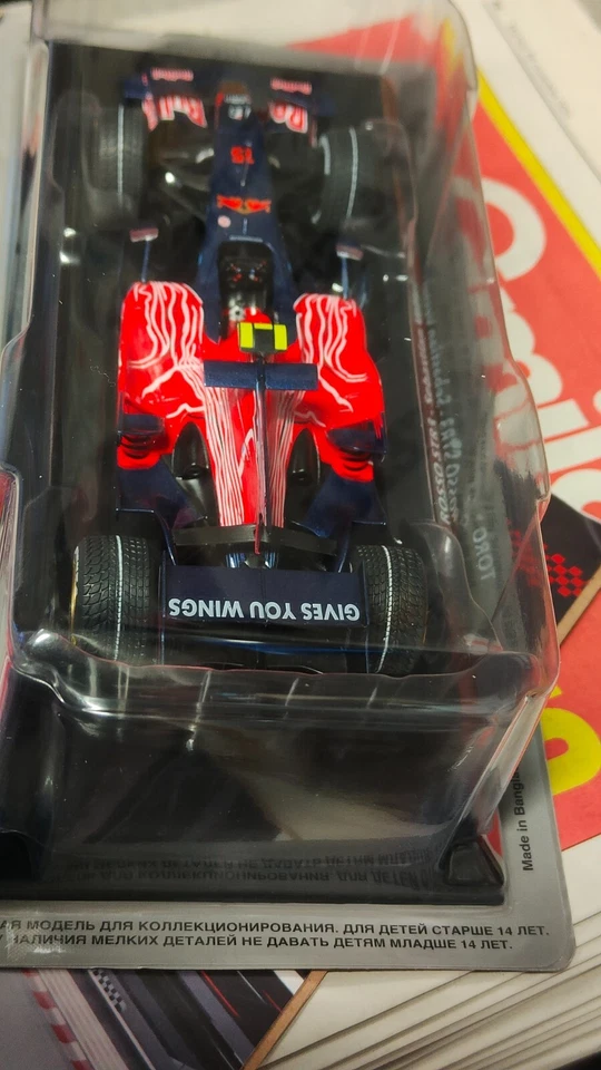 Grandi Formula 1 Auto da corsa  TORO ROSSO STR3  di Sebastian Vettel del 2008 - Immagine 3 di 3