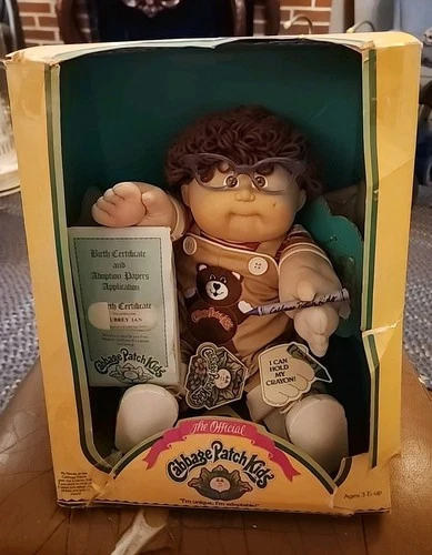 1984 Vtg Cabbage Patch Doll New In Box Birth Cert Glasses Crayon Aubrey Ian Boy