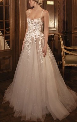 New Muse by Berta MELODY Wedding Gown, Bust: 32  Waist 28  Sample New With Tags