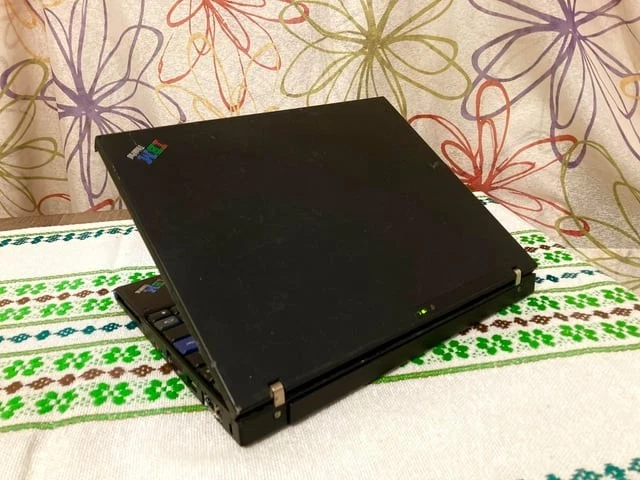 IBM ThinkPad X41 Microsoft Windows XP Professional 2003 + Official Charger Cable - Image 3 of 3