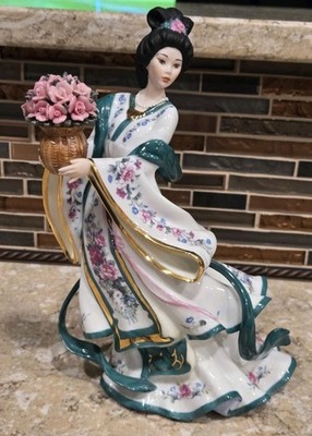 Danbury Mint ''The Rose Princess'' by Lena Liu Oriental Porcelain Figurine 10''