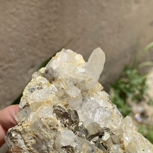 Pirita natural rara 354 g con racimo de cuarzo muestra cristal espiritual curación - Imagen 12 de 15