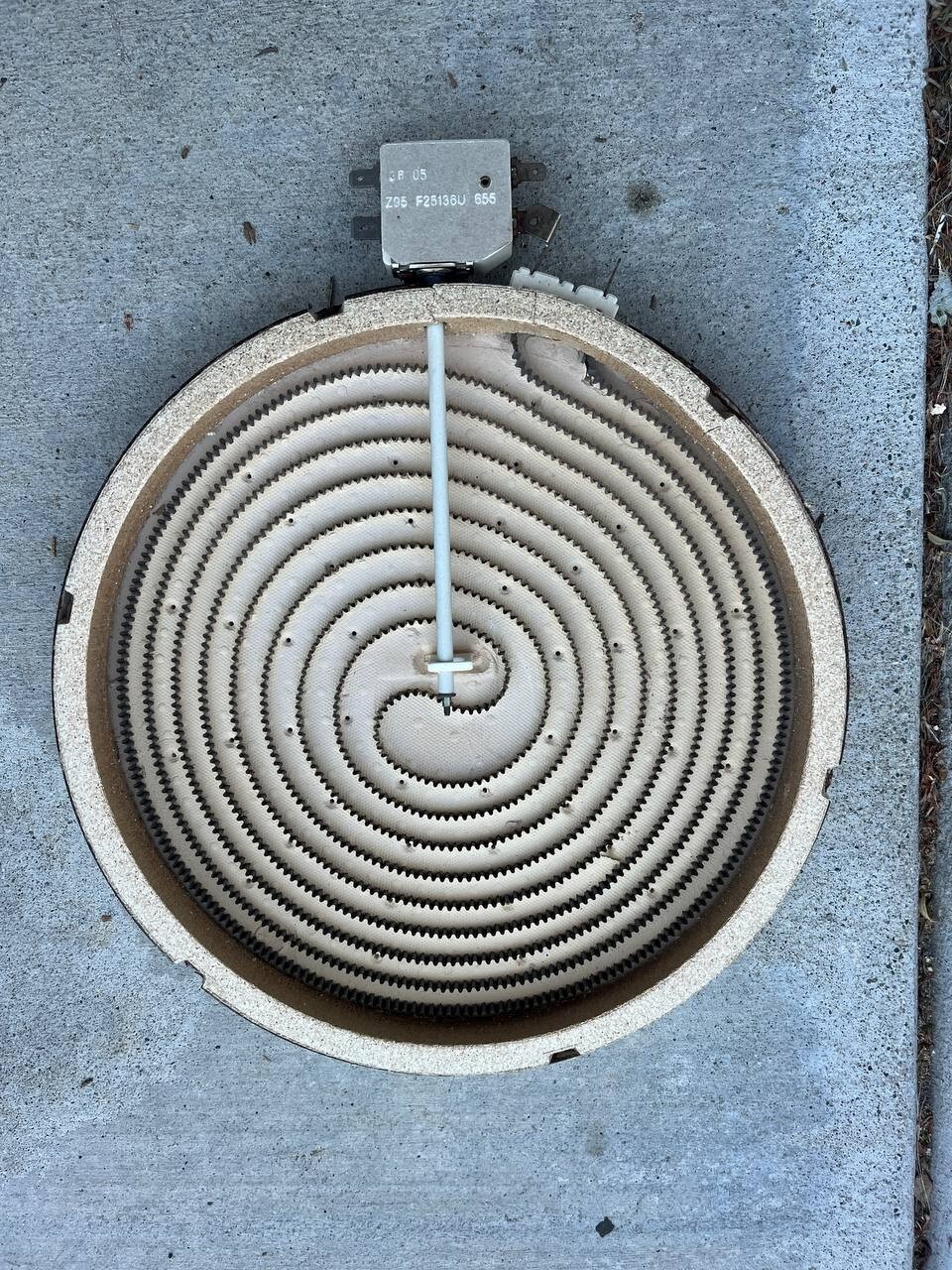 Whirlpool Maytag Amana Oven Stove Bake Element 74009743 F25136