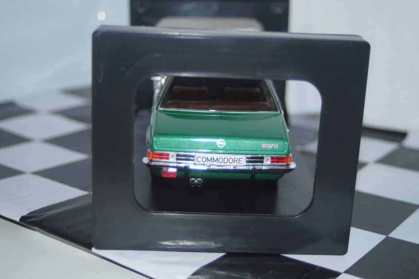 Picture 2 of 4