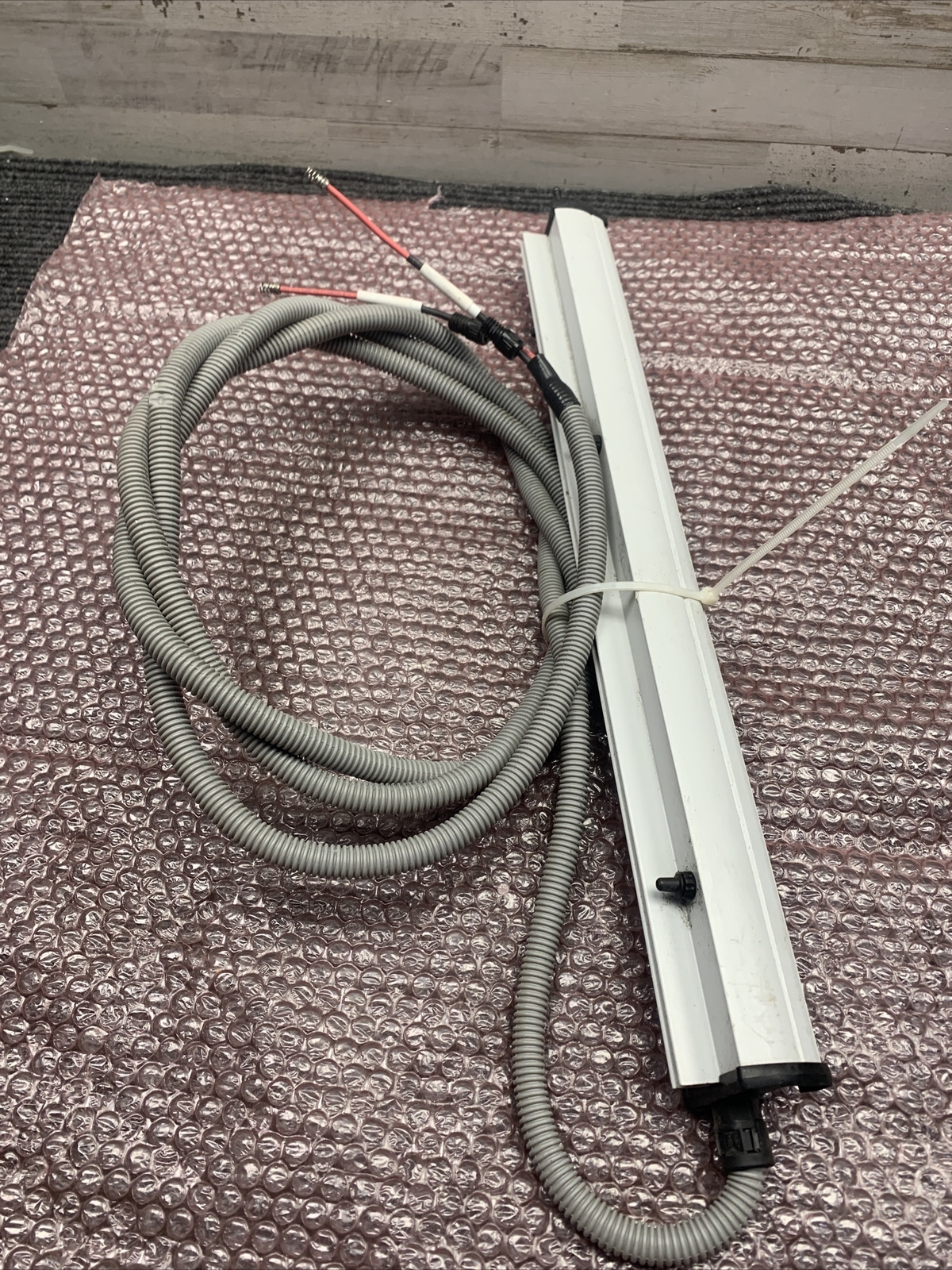 Used IONSTORM Shockless Pulse-DC Bar Anti-Static 300-DC-020S