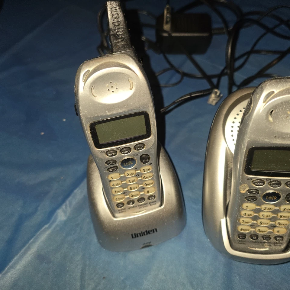 Лот винтажные телефоны Uniden PowerMax 2,4 ГГц GE 5,8 ГГц базовые аккумуляторы для телефонов непроверенные - Изображение 3 из 4