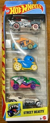 Hot Wheels 2025 Street Beasts 5 Pack with The  RARE  Duck N' Roll Blue NIB!