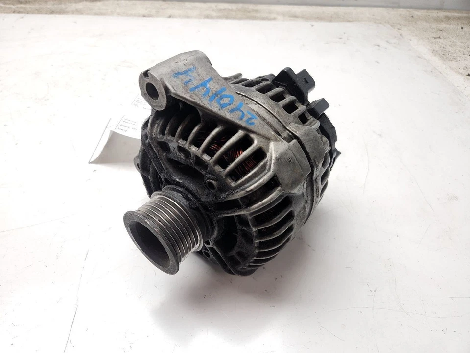 01-06 BMW 325i Alternator Without Rear Plastic Air Duct OEM 12-31-7-501-690 - Image 4 of 4
