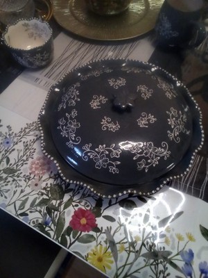 Schuessel mit Deckel von Temptations floral lace