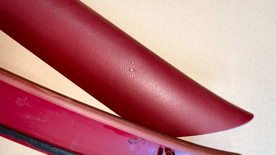 Оригинальные отделочные панели для стоек 94–97 Dodge Ram 1500 2500 3500 A — ПАРА — Burgandy - Изображение 3 из 3