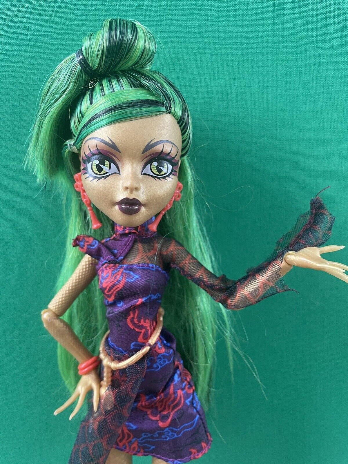 Boneca Monster High Jinafire Long Scaris - O Espaço Virtual do Colecionador