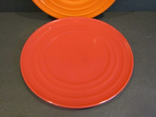 Rachael Ray DOUBLE RIDGE Tangerine Orange & Chili Pepper Red 8" SALAD PLATES - Picture 3 of 7