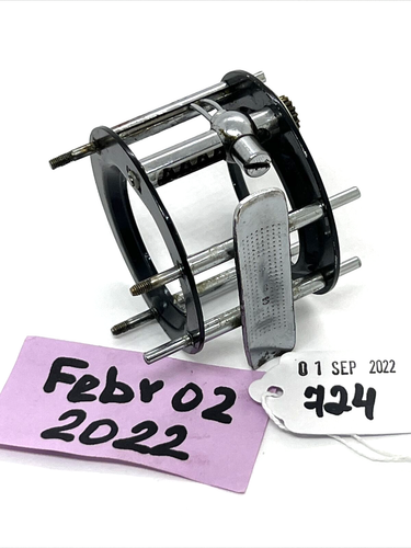 Abu Garcia Ambassadeur 5000 Red Baitcasting Fishing Reel Part- Frame - Picture 9 of 9