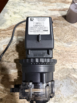 Stenner Classic Series single-head adjustable high-pressure metering pump