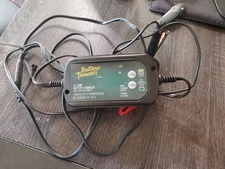 Battery Tender 4 AMP Charger and Maintainer - Automotive Switchable 12V or 6V