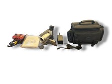 Canon ES8400V Hi8 8mm camcorder battery, charger, case and extra tapes works