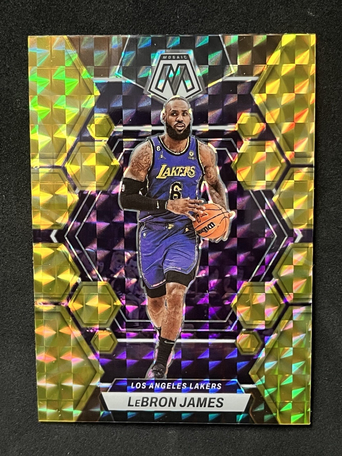 2022-23 Panini Mosaic - LeBron James #98 Reactive Yellow Mosaic Prizm