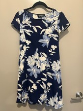 Blue floral sundress with capped sleeves from Lulus size XS