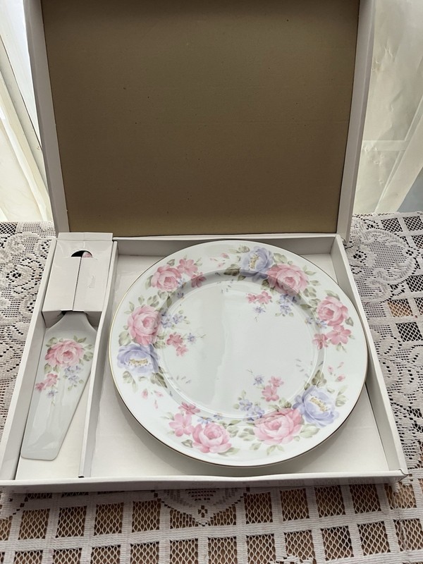 Andrea by Sadek Floral Cake Porcelain Serving Plate & Server  Flowers NEW In Box