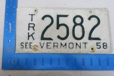 Vermont License Plate Tag VT 1958 58 Truck Trk # 2582 Green Mountains