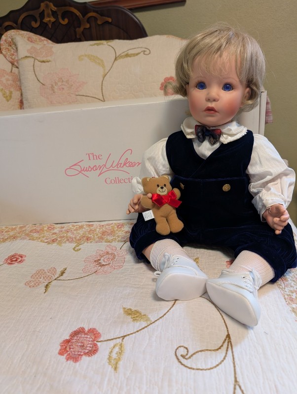 Vtg 1994 Susan Wakeen 19" Vinyl Cloth Christmas Doll YUL With Clothing Orig Box