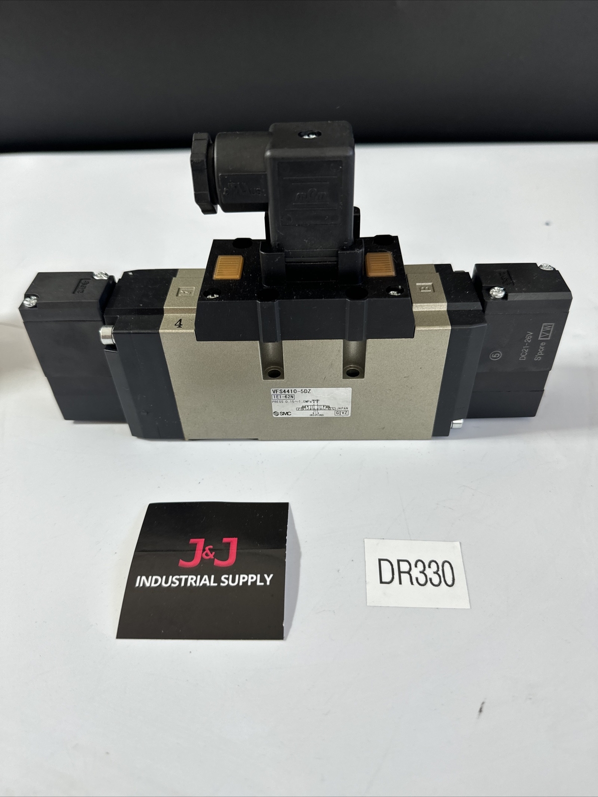 New SMC Solenoid Valve VFS4410-5DZ Warranty Fast Shipping