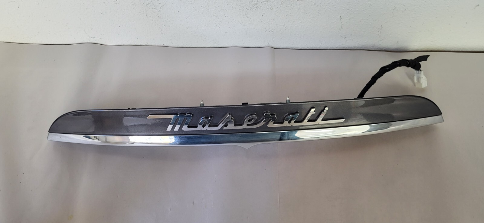 2018-2022 MASERATI GHIBLI  BOTTON TRUNK OPEN LOCK TRIM OEM USED *DC851