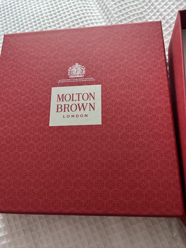 Molton Brown Hand Wash Set. Recharge Black Pepper And Fiery Pink Pepper eBay