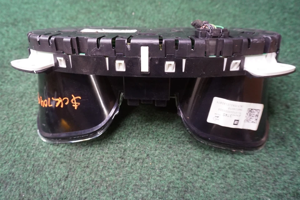 2016 CHEVROLET MALIBU LT Speedometer Gauge Cluster OEM 23263745 61,889 MILES - Image 3 of 4