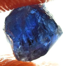 BEAUTIFUL 2.05ct NATURAL 100 % BLUE UNHEATED SAPPHIRE ROUGH