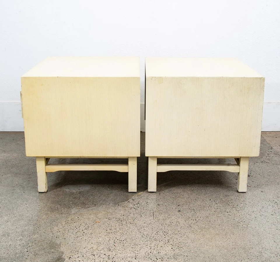 Mesitas de noche modernas Mid Century Mesas auxiliares extremo blanco 2 cajones latón trébol Mcm Foto 3 de 4