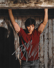 * TOM WELLING * signed 8x10 photo * SMALLVILLE * COA *