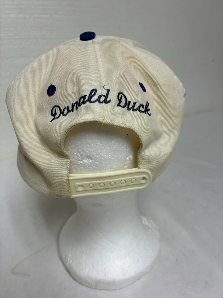 De colección 1990 The Disney Store Pato Donald SnapBack Sombrero Blanco Con Billete Azul Foto 4 de 4