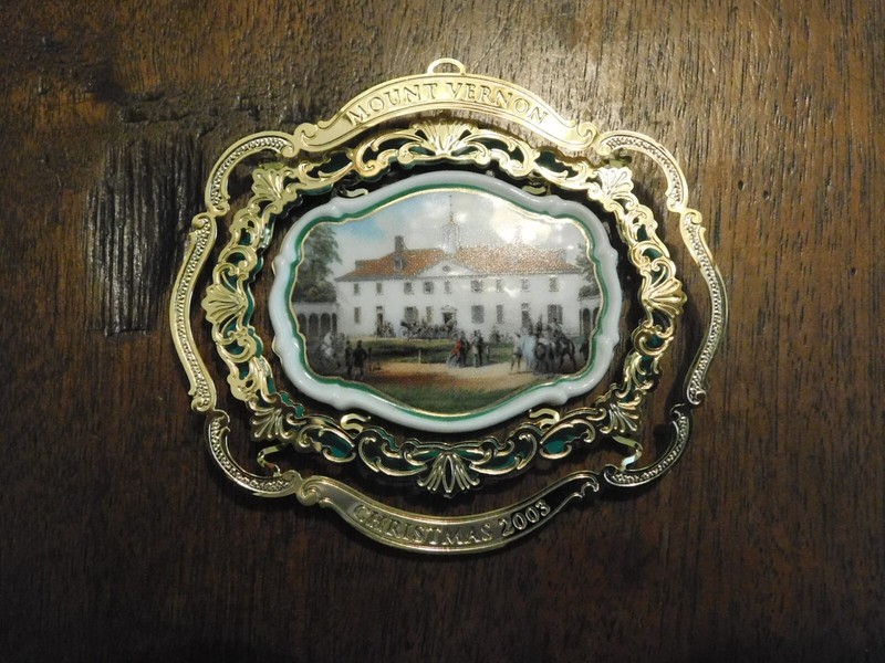 2003  George Washington Mount Vernon Christmas Ornament with BOX and INFO FOLDER