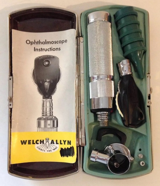 Vintage WELCH ALLYN OPHTHALMOSCOPE Otoscope 106 with Speculums & Case