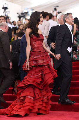 George Clooney Amal Alamuddin at the China Through The Looking Gla - Old Photo 1