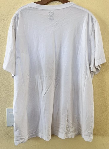 Camiseta Blanca Unisex UT Uniqlo x Star Wars CHEWBACCA Artista Kevin Lyons 2XL - Imagen 5 de 5