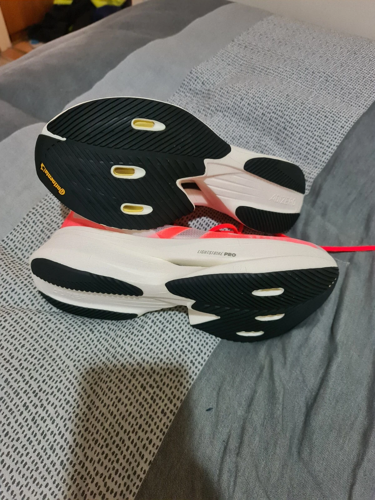 Picture 5 of 6