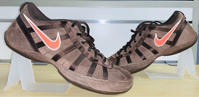 nike women's suede shoes