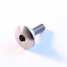 CB600F Hornet (98-06) TITANIUM side cover bolt. no: 90109-KW3-000 CB900F Hornet