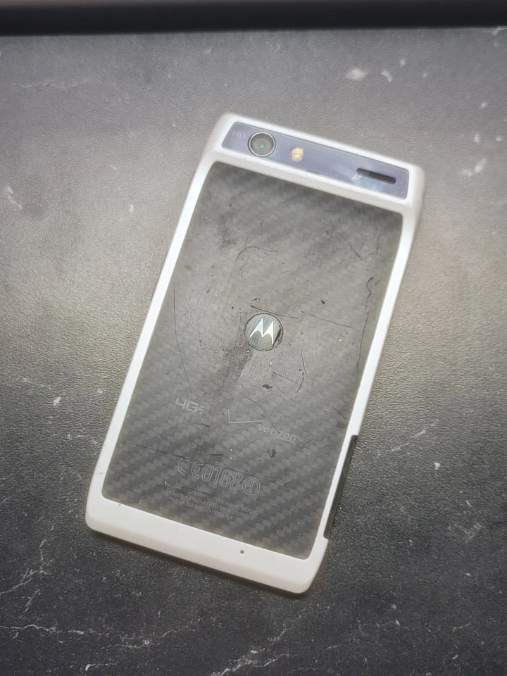 Motorola Droid Razr XT912 Verizon 1080 P Android Touchscreen Unlocked Phone - Image 2 of 3