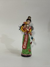 Bambola geisha giapponese vintage 11" kimono statuina con fiori esposizione