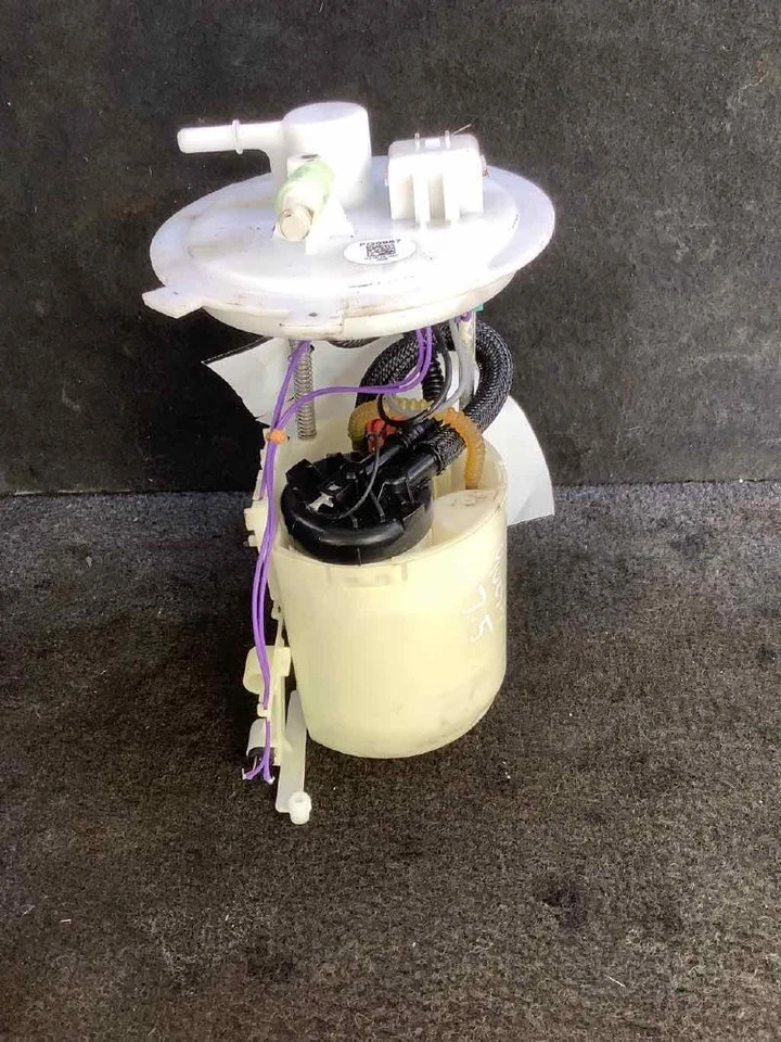 Conjunto de bomba de combustible para Nissan QUEST 2004-2009 Foto 3 de 4