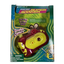 Hasbro Larami Super Soaker "Soakin' Camer" Vintage From 2000 NEW Some Box Damage