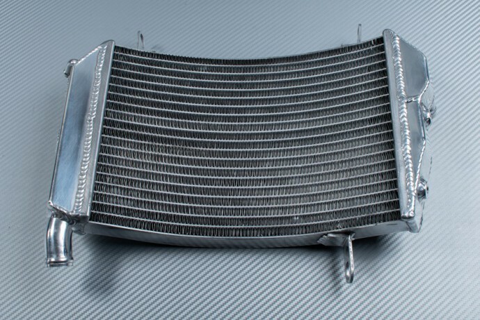 Radiateur eau Ducati Streetfighter 1098 anti surchauffe moteur pièce supérieure