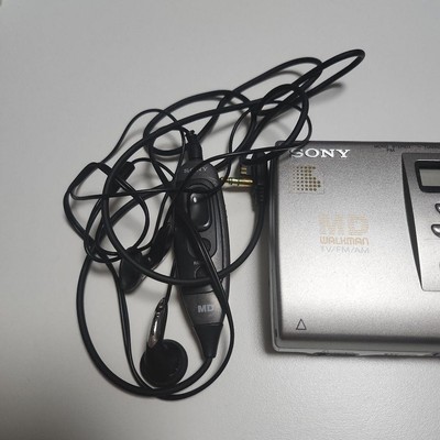 Sony Walkman md mz-f40 Radio Record Player Silver Excellent 