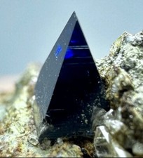88 Carat Full Perfect Terminated Rare ! Top Blue Shade Anatase Crystals On Matrx