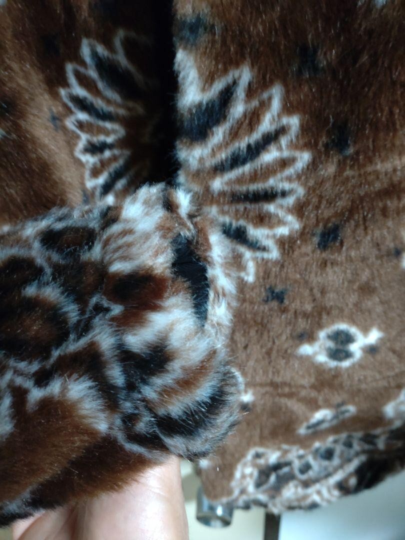 SUPREME Bandana Faux Fur Bomber Jacket Full Pattern Blouson SUPREME Bandana Faux Fur Bomber Jacket Full Pattern Blouson
